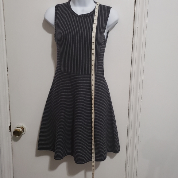 Dress - Picture 2 of 5